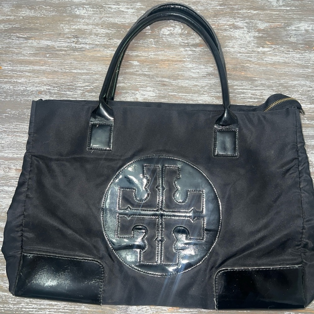 TORY BURCH ELLA BLACK PATENT LEATHER AND  NYLON BIG LOGO TOTE